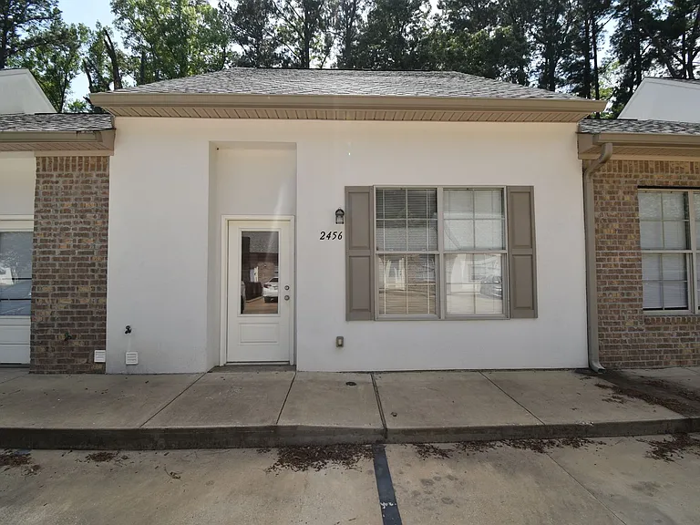 2408-2464 W Barnett Springs Ave — Photo 2