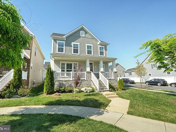 3rd image of 140 Limpkin Ave