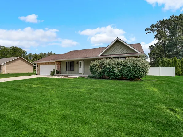 521 Dogwood St NW, Demotte, IN 46310