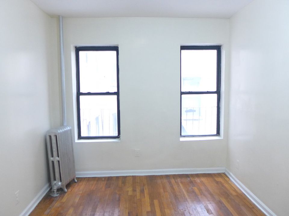 2nd image of 36 Bedford Park Blvd E APT 3A