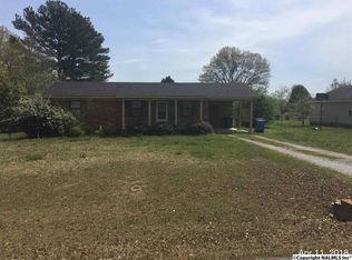 304 Gilchrist St SW, Hartselle, AL 35640