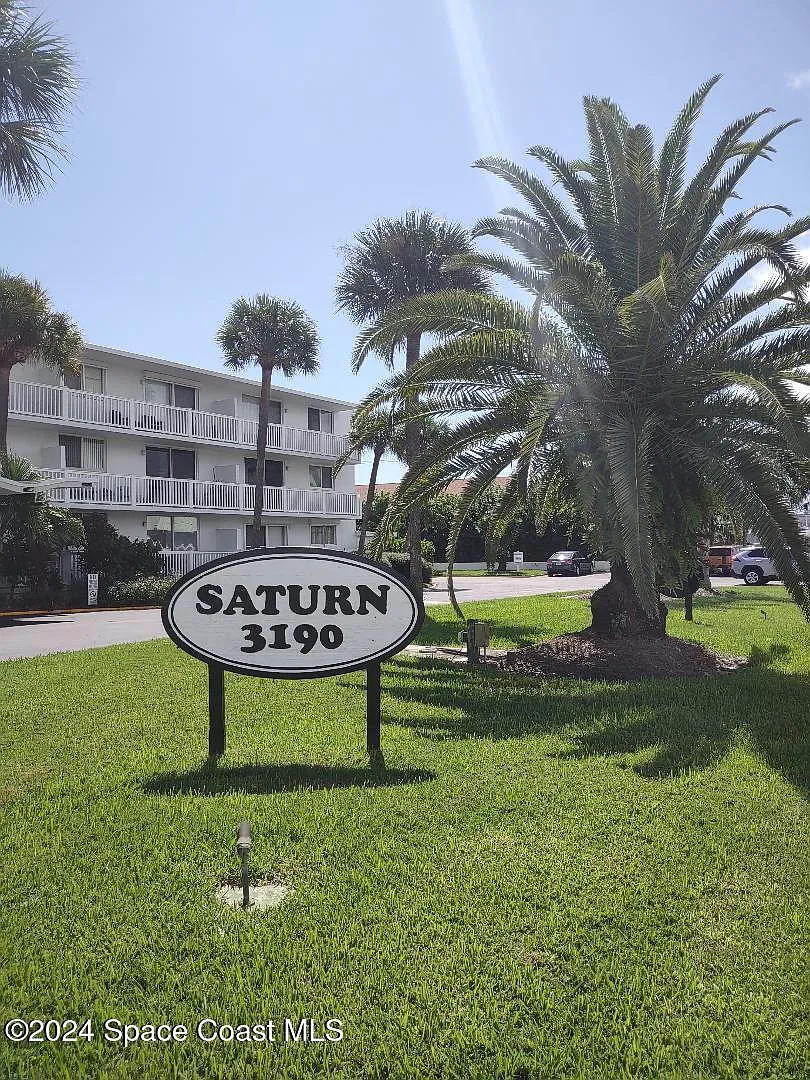 2 bed, 1.0 bath, 840 sqft, $2,400 — Photo 2