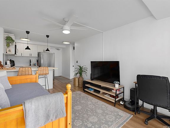 4th image of 445 Kaiolu St APT 609