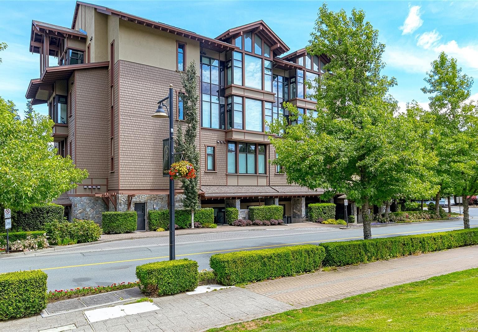 2049 Country Club Way #301 — Bear Mountain Resort