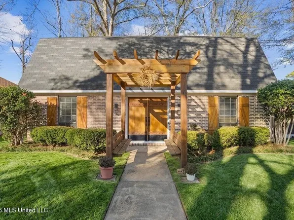 1405 Riverwood Dr, Jackson, MS 39211