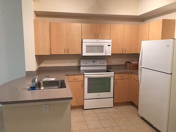 4th image of 615 NE 3rd Ave
