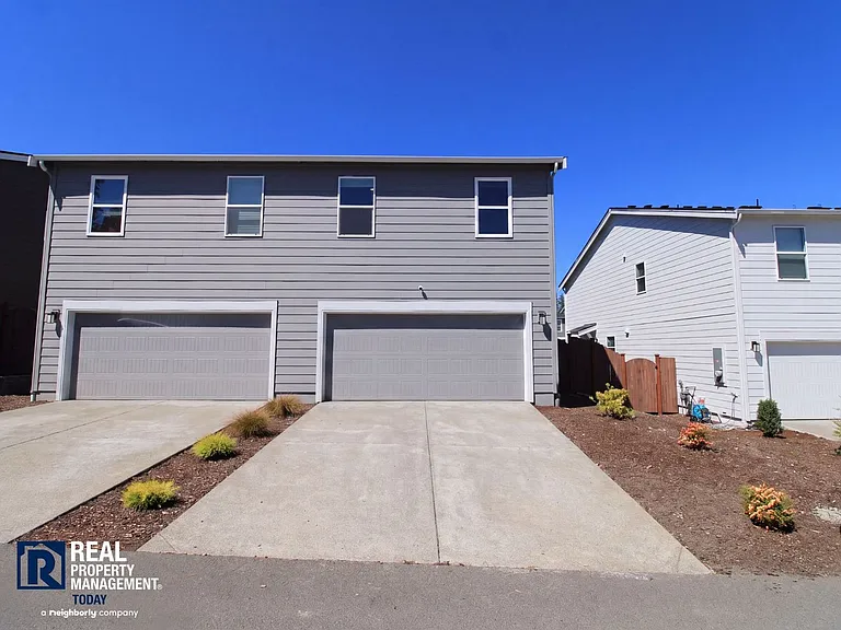 2216 Trailside Dr NE — Photo 25
