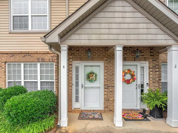 4 Amity Ln, Greenville, SC 29609