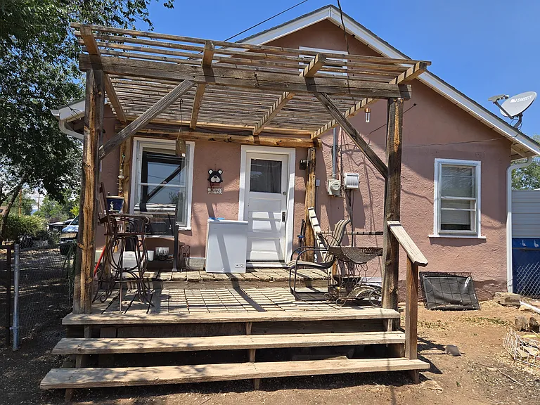 236 S Maple St — Photo 9