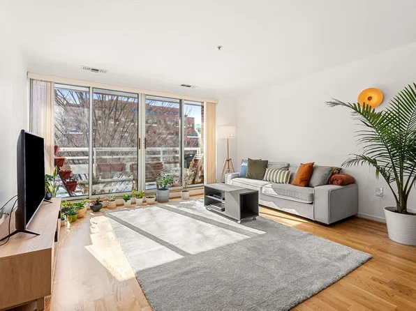 6 Canal Park APT 203, Cambridge, MA 02141