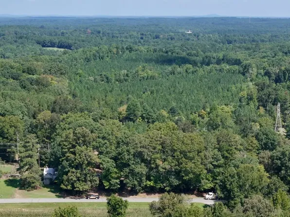 117 V Morgan Rd, Robbins, NC 27325