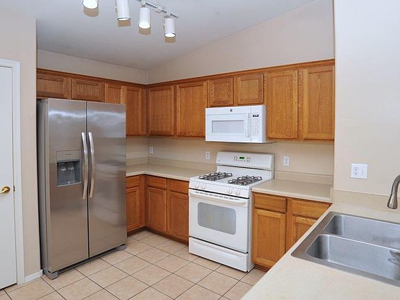 4th image of 11046 W Willow Field Dr