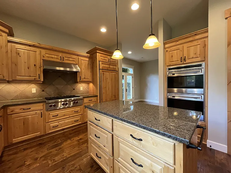 6435 McDuff Ct — Photo 14