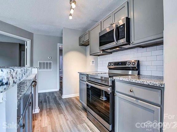 2nd image of 8179 Cedar Glen Dr