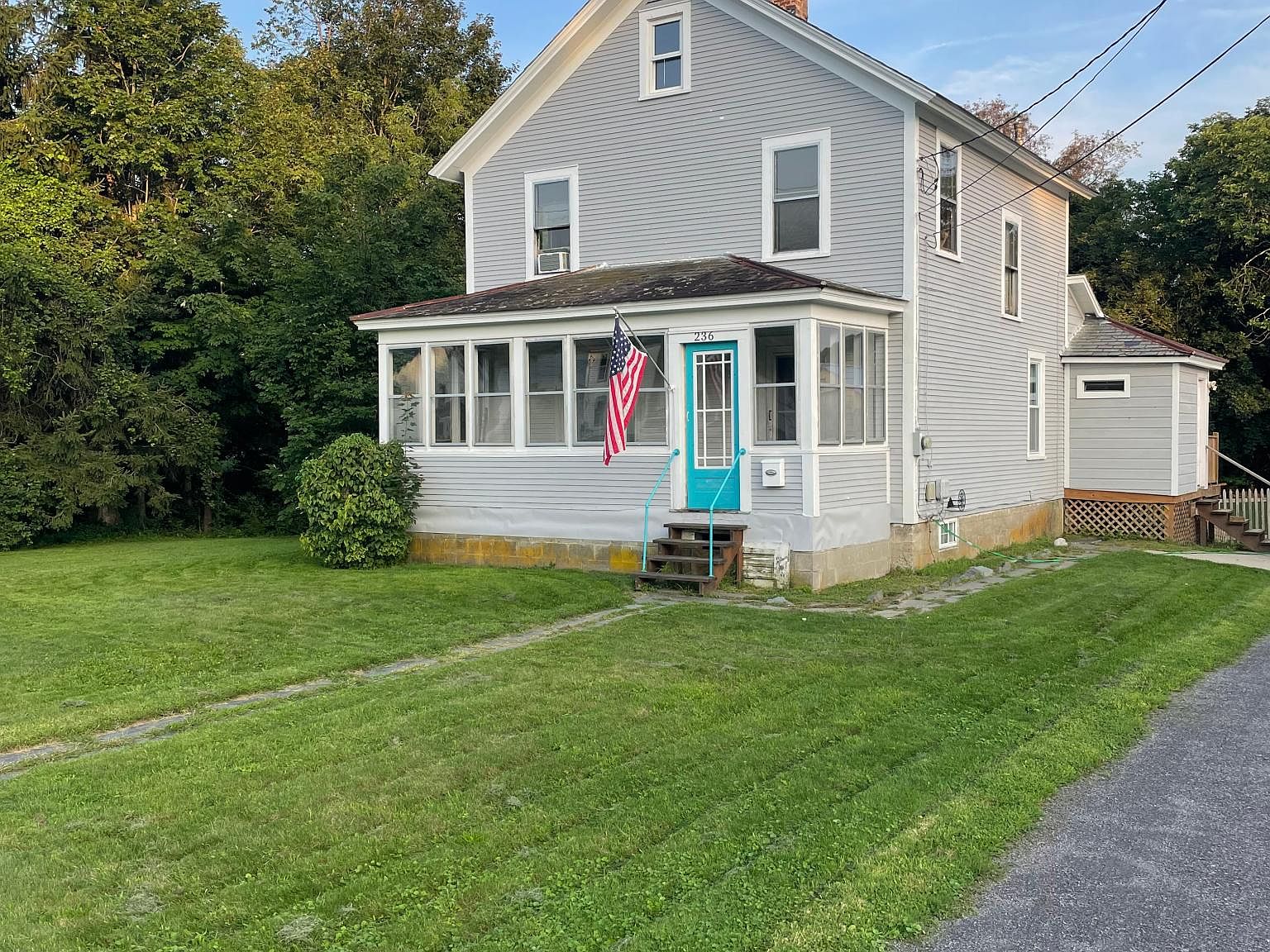 236 E Main St, Poultney, VT 05764 Zillow