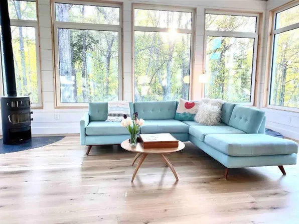 (undisclosed Address), Cape Elizabeth, ME 04107