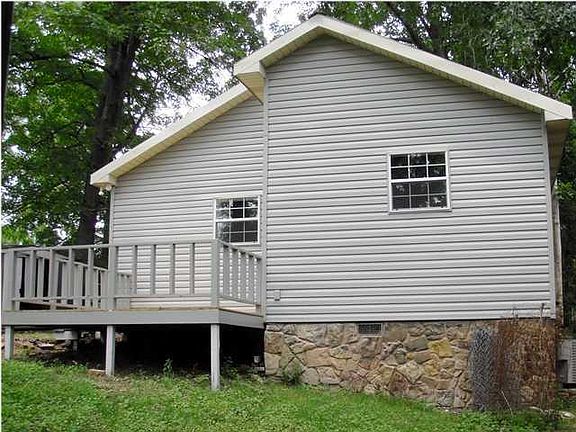 2nd image of 228 Vreeland St #60