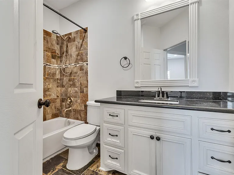 3911 Kennon St #A — Photo 11