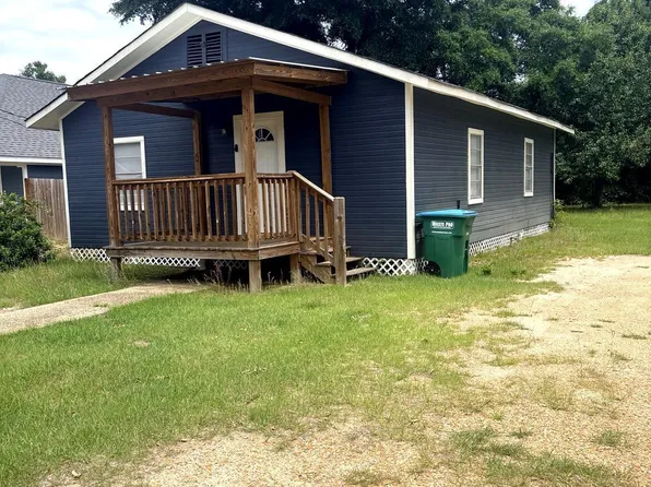 105 McKinnon St, Petal, MS 39465