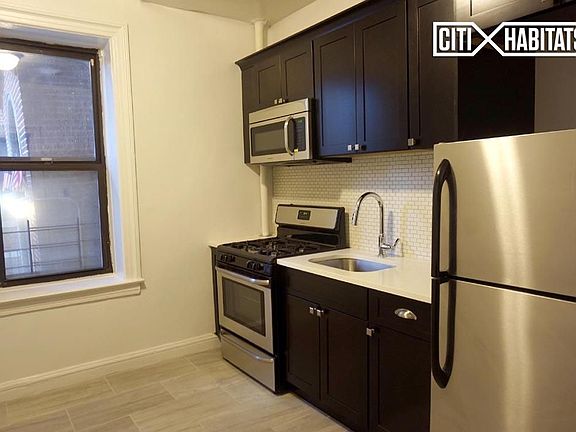 4th image of 3285 33rd St APT A3
