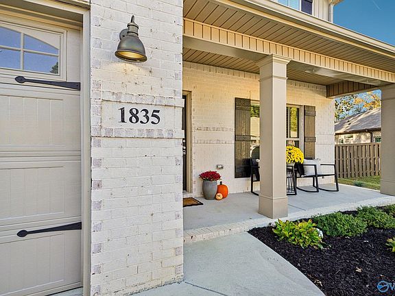 4th image of 1835 Shadowbrook Ln
