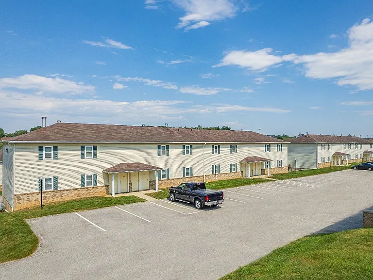 Apartments at Waterford — Photo 333
