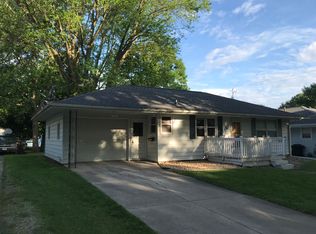 303 Commercial St, Reinbeck, IA 50669