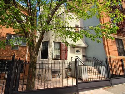 2029 Daly Ave, Bronx, NY, 10460