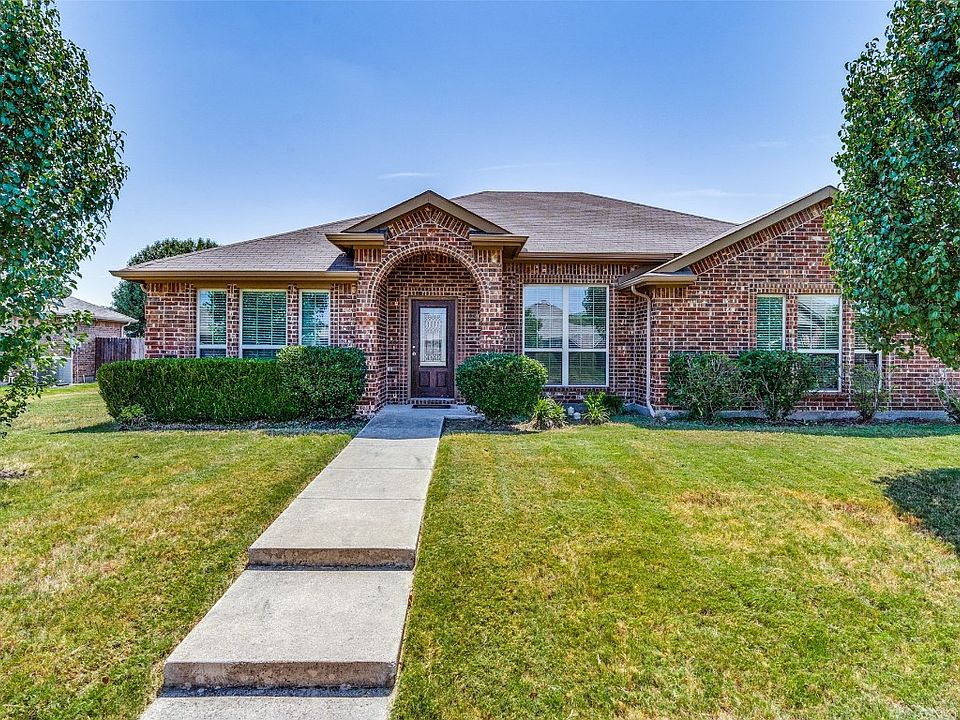 1st image of 1209 Bluebonnet Dr