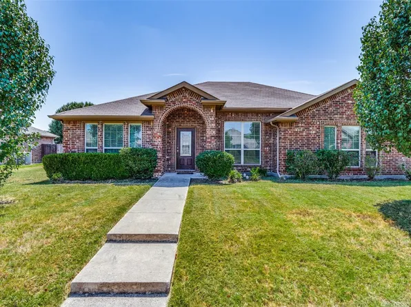 1209 Bluebonnet Dr, Desoto, TX 75115