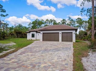 1041 24th Ave NE, Naples, FL 34120