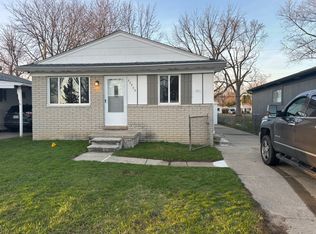 20908 Vermander Ave, Clinton Township, MI 48035