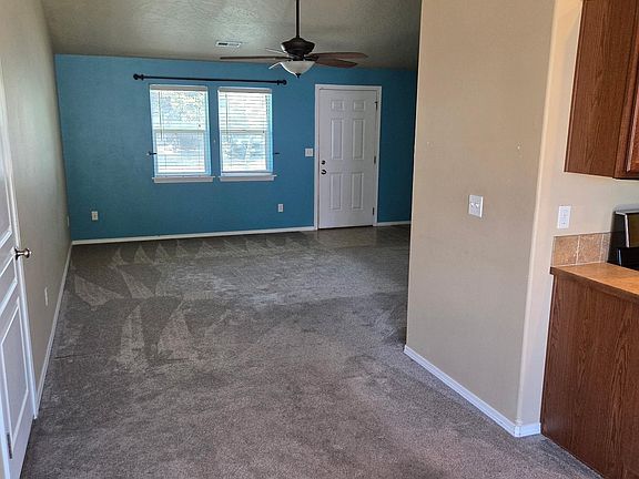 3rd image of 5803 Maryhill Ln