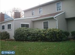 805 Apple Dr, Wyomissing, PA 19610