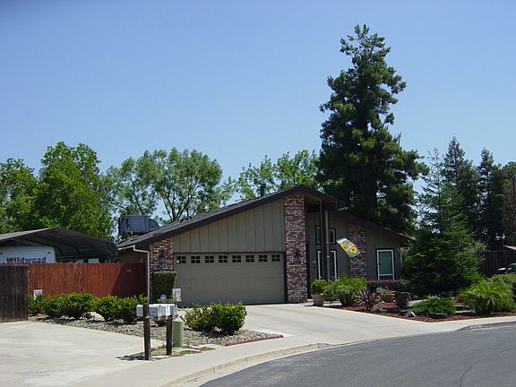 2nd image of 1218 E Rose Ct
