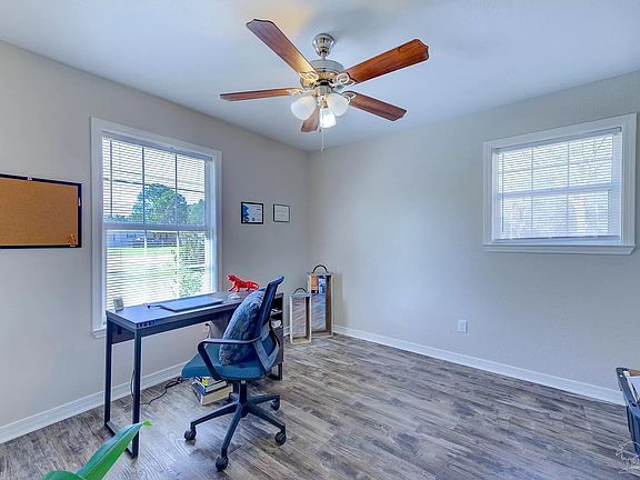 3rd image of 10076 Jeno Rd
