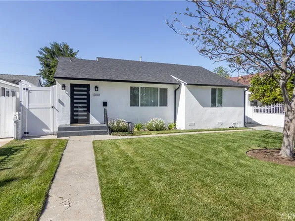 12001 Miranda St, Valley Village, CA 91607