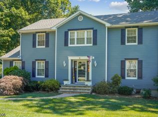 2 Spring Brook Dr, Randolph, NJ 07869