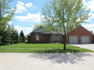 2033 Callaway Ct, Versailles, OH 45380