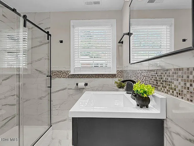 3416 Wilshire Blvd — Photo 33