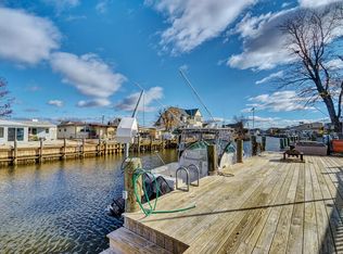 318 Silver Lagoon Dr, Toms River, NJ