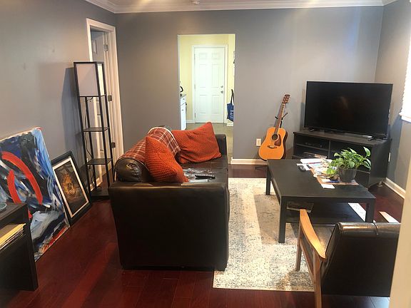 5th image of 1128 Lexington Ave