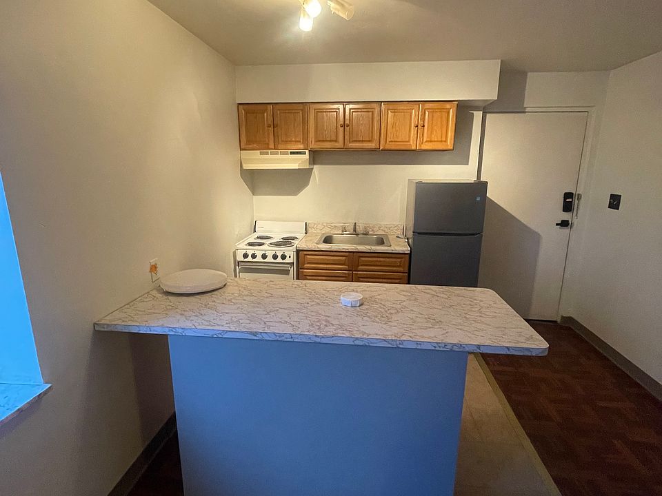 1st image of 1710 Penn Ave APT 12
