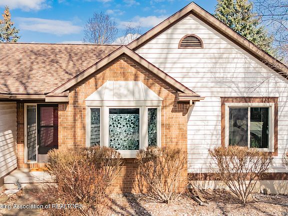 4th image of 5040 Runnymede Dr
