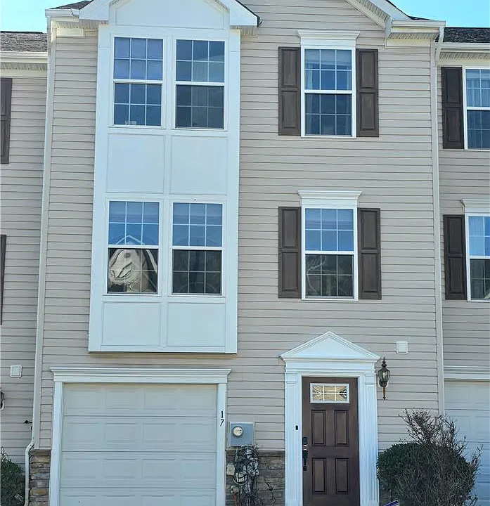 17 Red Rose Ln