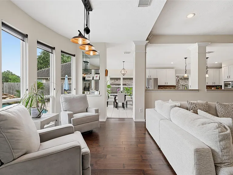 1010 Bringewood Chase Dr — Photo 16