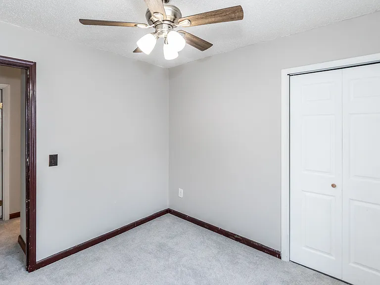 91 Elk Run Dr — Photo 15