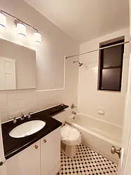 Rented by Metropolis Real Estate of Manhattan