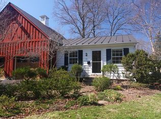 111 Woodberry Rd NE, Leesburg, VA 20176