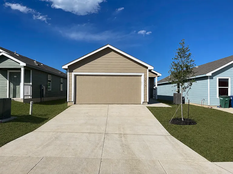 1019 Magrum Way — Photo 28